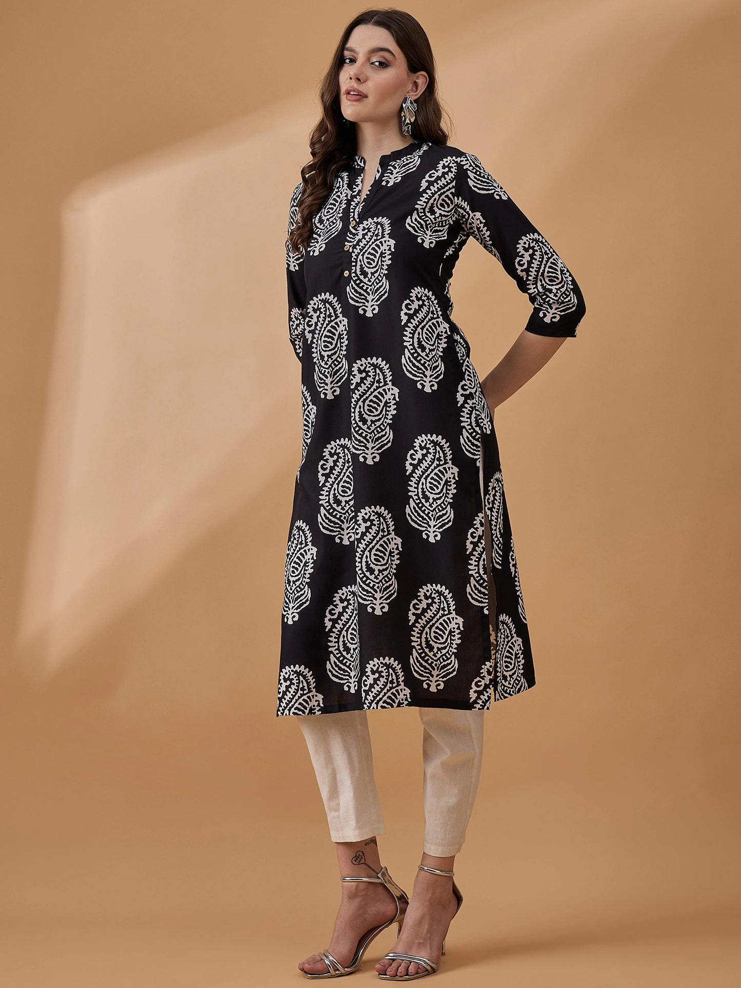 Black & White Ethnic Printed Kurta for Women